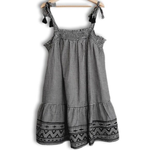 OLD NAVY | Tiered Gingham Swing Mini Dress w Pockets Babydoll Checkered B&W L P - Picture 2 of 16